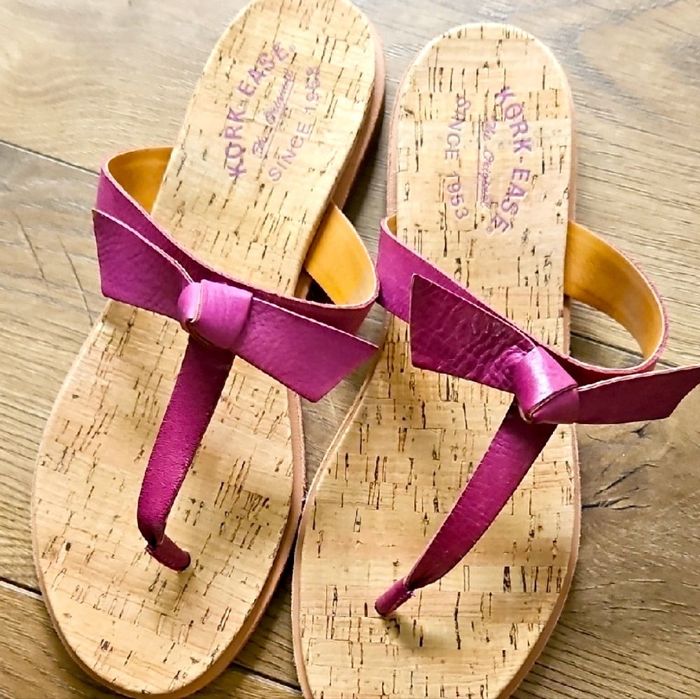 Kork-Ease Pink Thong Sandals with Bow Detail